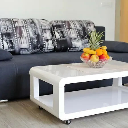 Kristina Apartament *